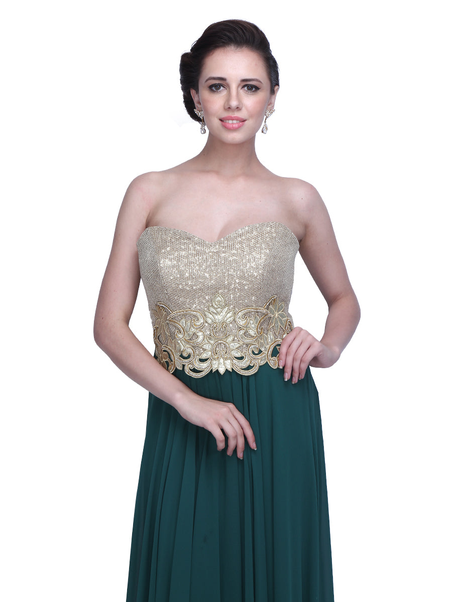 Gilded Allure: Gold Metallic Applique Evening Gown in Crepe Fabric for a Timelessly Glamorous and Luxurious Look