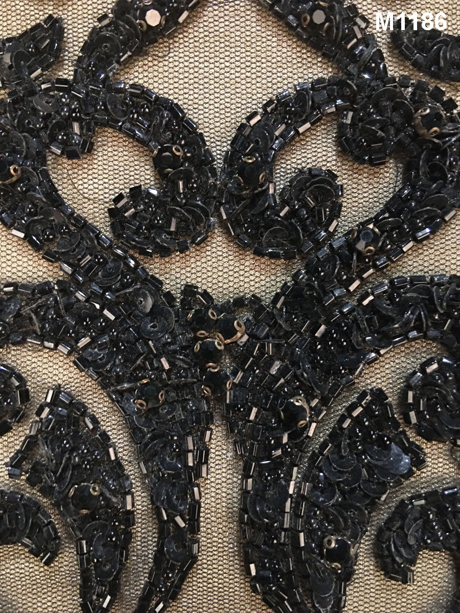 Sparkling Splendor: Exquisite Hand-Beaded Bustier with Beads, and Sequins