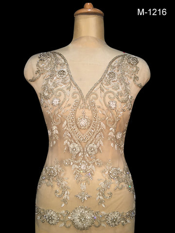 Blossoming Beauty: Hand-Beaded Bustier with Exquisite Beads, Sequins, and Rhinestones in an Enchanting Floral Pattern