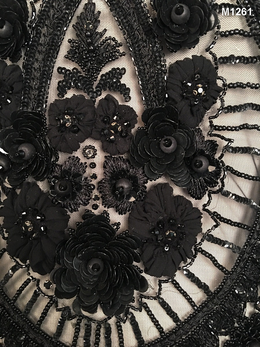 Floral Elegance: Hand-Beaded Bustier Enhanced with Delicate Beads, Sequins, and Rhinestones in a Graceful Floral Pattern